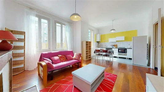 Apartments in Tournon-sur-Rhône - photo 1