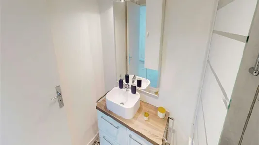 Rooms in Paris 20ème arrondissement - photo 6