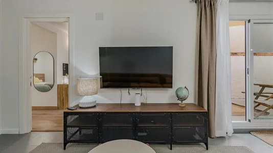 Rooms in Cornellà de Llobregat - photo 9