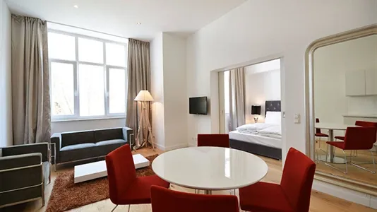 Apartments in Frankfurt Süd - photo 5