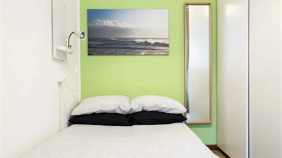 Room for rent in Milano Zona 6 - Barona, Lorenteggio, Milan