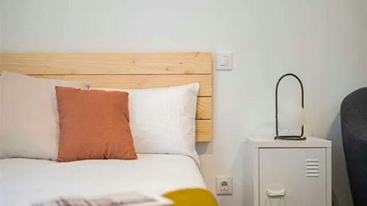 Rooms in Madrid Centro - photo 5