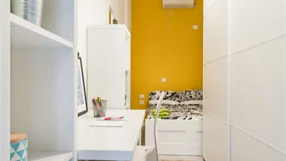 Room for rent in Milano Zona 5 - Vigentino, Chiaravalle, Gratosoglio, Milan