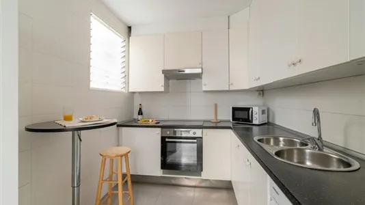 Rooms in Barcelona Ciutat Vella - photo 7