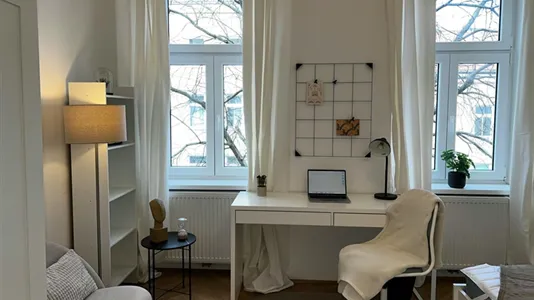 Rooms in Wien Ottakring - photo 2