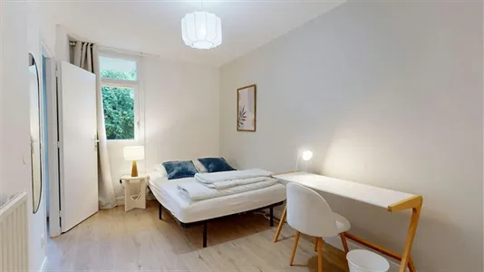 Rooms in Lyon - photo 2