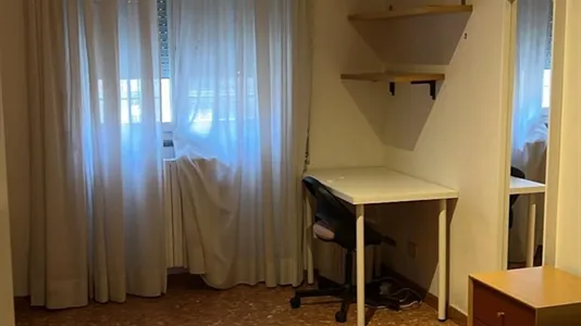 Rooms in Roma Municipio XIV – Monte Mario - photo 3