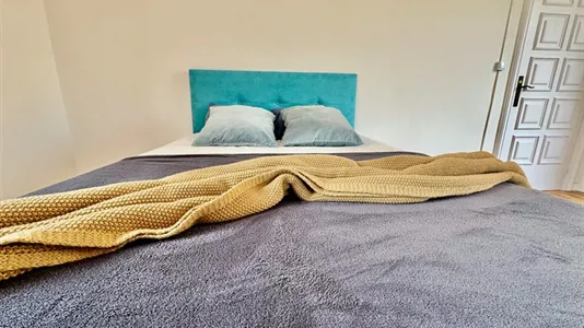 Rooms in Barcelona Ciutat Vella - photo 3