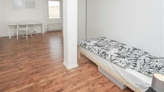 Rooms in Berlin Tempelhof-Schöneberg - photo 1