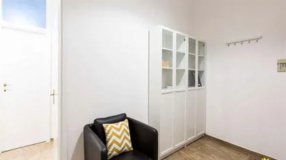 Room for rent in Milano Zona 6 - Barona, Lorenteggio, Milan