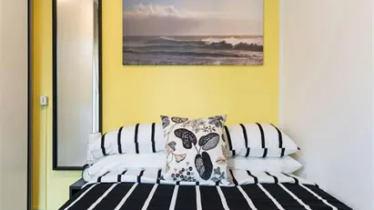 Room for rent in Milano Zona 6 - Barona, Lorenteggio, Milan