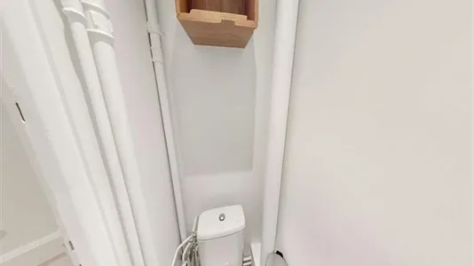 Rooms in Paris 8ème arrondissement - photo 6