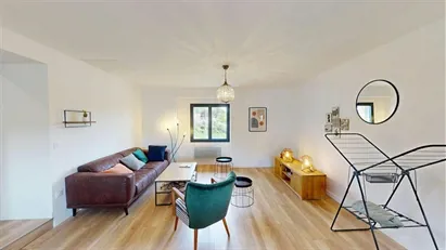 Room for rent in Saint-Julien-en-Genevois, Auvergne-Rhône-Alpes