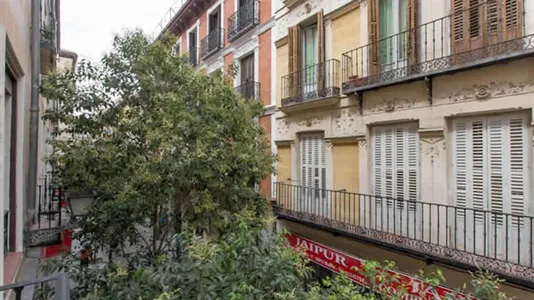 Rooms in Madrid Centro - photo 8