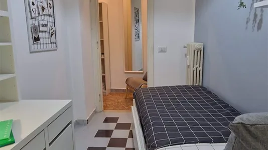 Rooms in Roma Municipio XIV – Monte Mario - photo 4