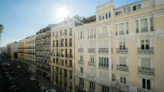 Rooms in Madrid Chamberí - photo 9