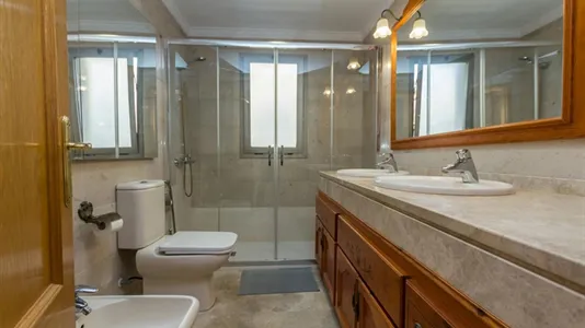 Rooms in Málaga - photo 7