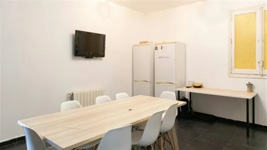 Rooms in Madrid Chamberí - photo 4