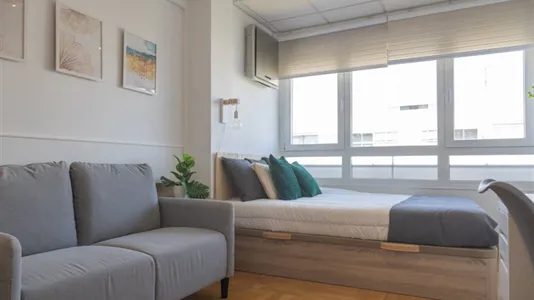 Rooms in Madrid Centro - photo 2