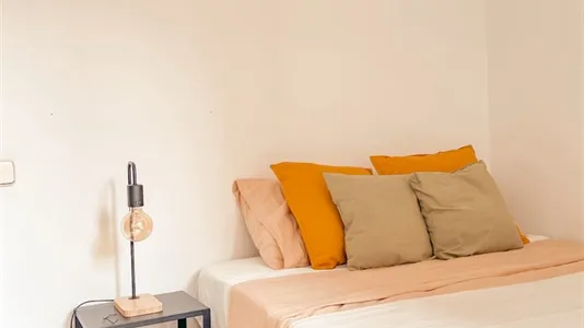 Rooms in Barcelona Ciutat Vella - photo 6