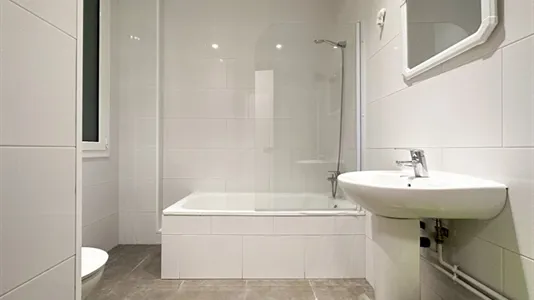 Rooms in Barcelona Ciutat Vella - photo 7