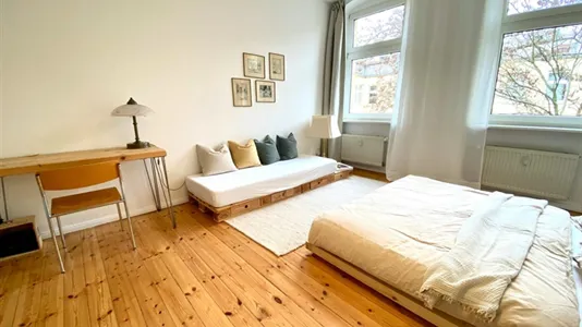 Apartments in Berlin Charlottenburg-Wilmersdorf - photo 3