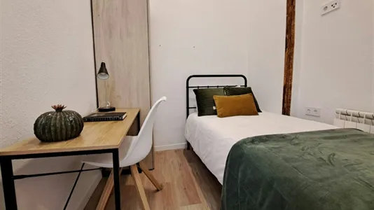 Rooms in Madrid Centro - photo 2