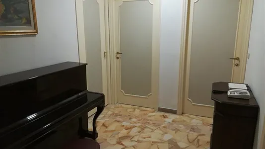 Rooms in Florence - photo 8