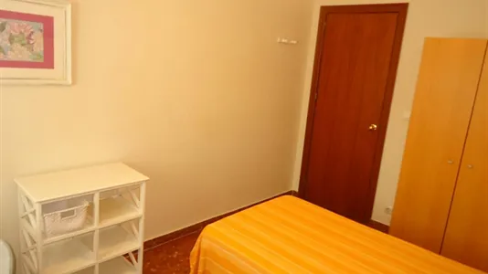 Rooms in Córdoba - photo 4