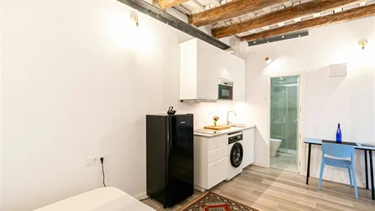 Apartments in Barcelona Ciutat Vella - photo 9