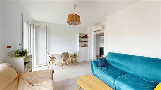 Rooms in Nîmes - photo 9