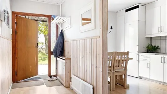 Houses in Trollhättan - photo 5