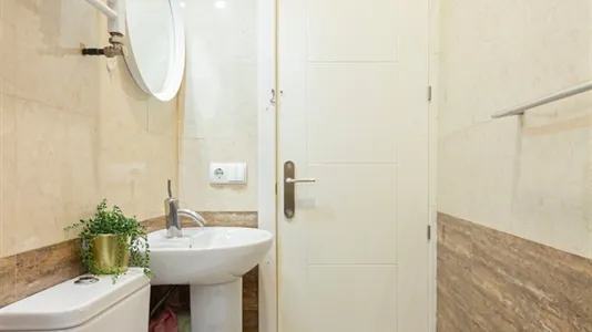 Rooms in Madrid Chamartín - photo 8