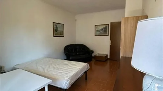 Rooms in Roma Municipio V – Prenestino/Centocelle - photo 2