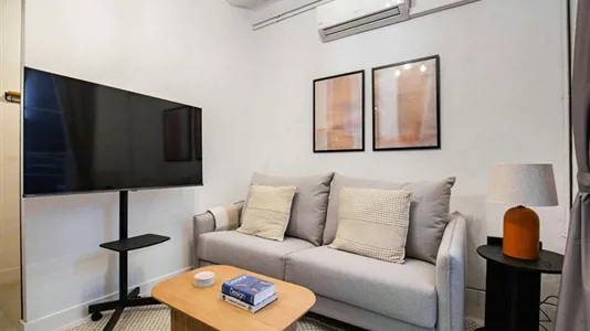 Apartments in Barcelona Eixample - photo 2