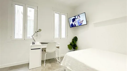 Rooms in Madrid Centro - photo 2
