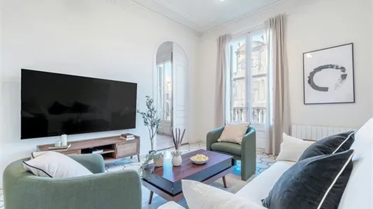 Rooms in Barcelona Ciutat Vella - photo 8