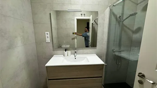 Rooms in Madrid Centro - photo 8