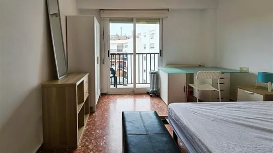 Rooms in Valencia Algirós - photo 7