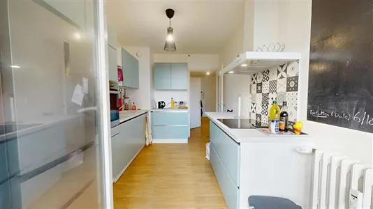 Rooms in Lyon - photo 10