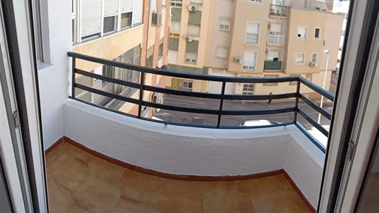 Rooms in Almería - photo 6