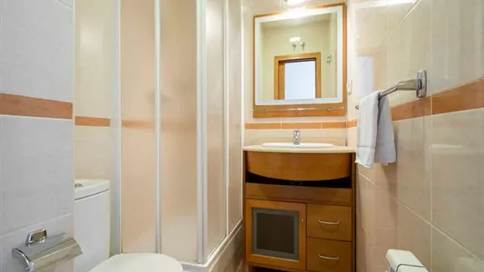 Rooms in Madrid Tetuán - photo 9