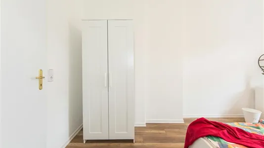 Rooms in Berlin Charlottenburg-Wilmersdorf - photo 4