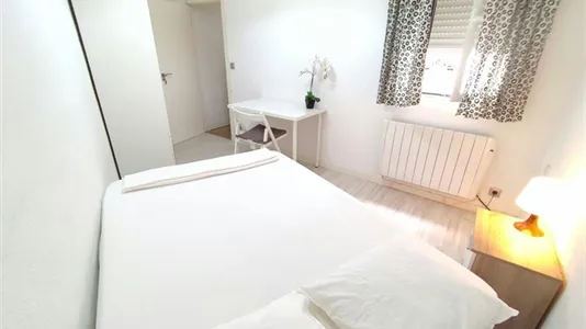 Rooms in Madrid Puente de Vallecas - photo 2