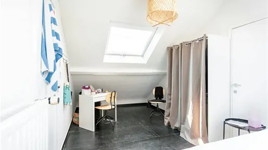 Rooms in Brussels Sint-Gillis - photo 2
