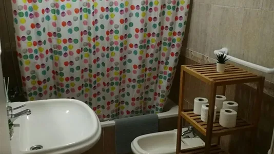 Rooms in Almería - photo 4