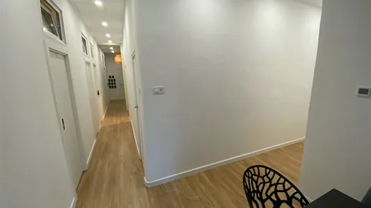 Rooms in Barcelona Ciutat Vella - photo 8