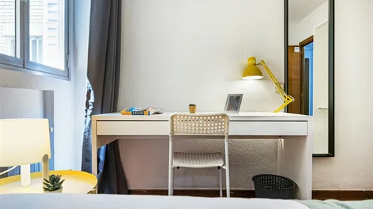 Rooms in Madrid Moncloa-Aravaca - photo 5