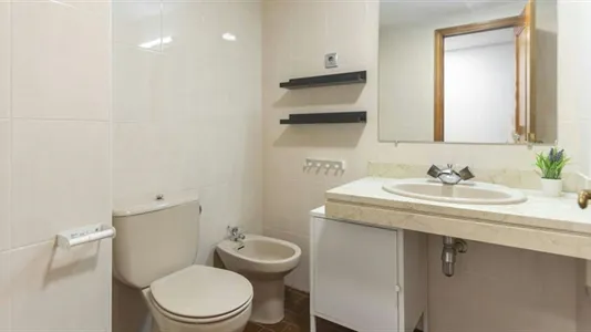 Rooms in Madrid Hortaleza - photo 7