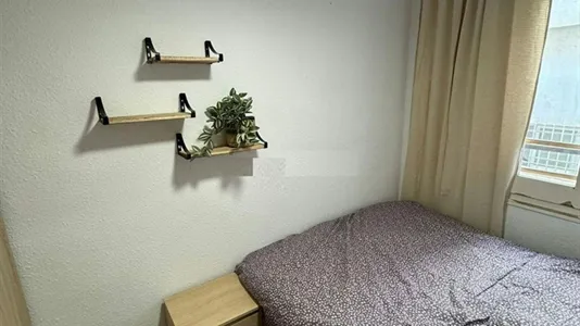 Rooms in Tavernes Blanques - photo 3